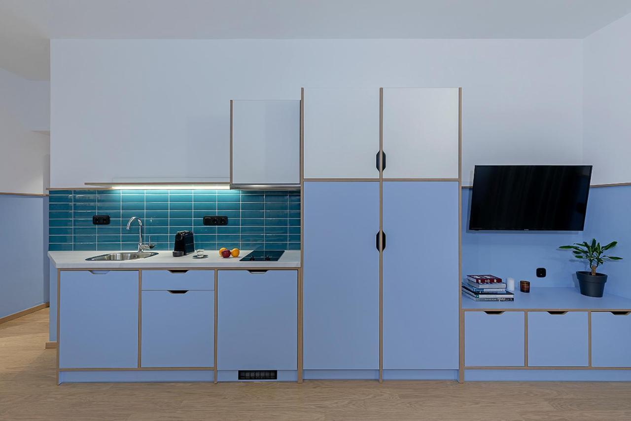 Acro Urban Aparthotel 4*