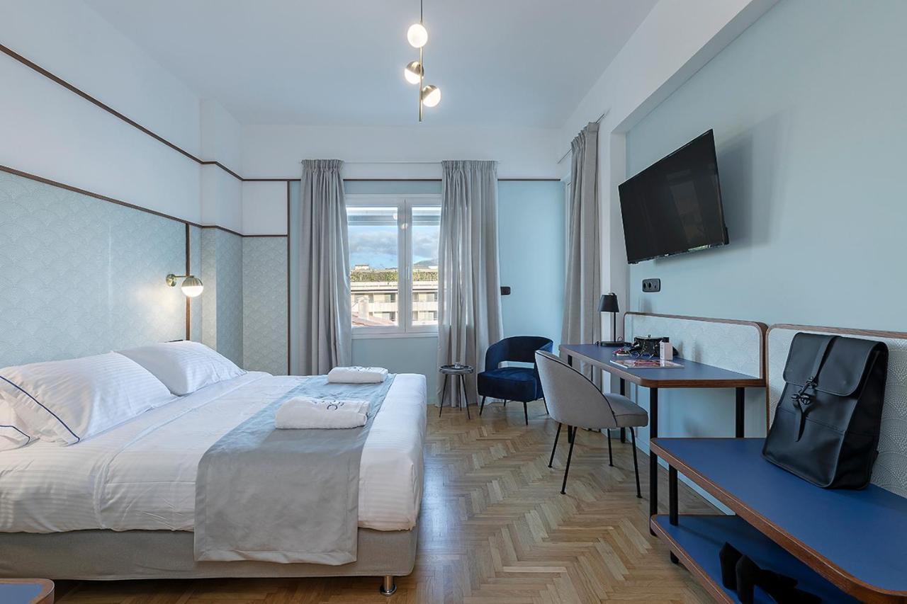 Acro Urban 4*